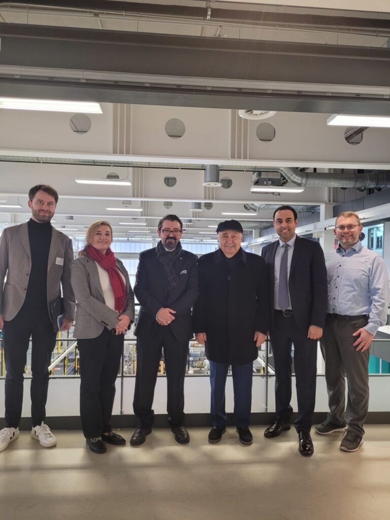 Sayın Bedrettin Dalan ile birlikte Almanya’da düzenlenen Al Future Work programına katıldık